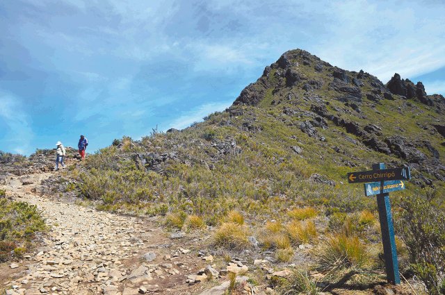  El Chirripó se toma un descanso. Miles de turistas escalan al año el cerro Chirripó. Este mes no podrán hacerlo por las labores de mantenimiento del Parque Nacional. Rafael Pacheco.