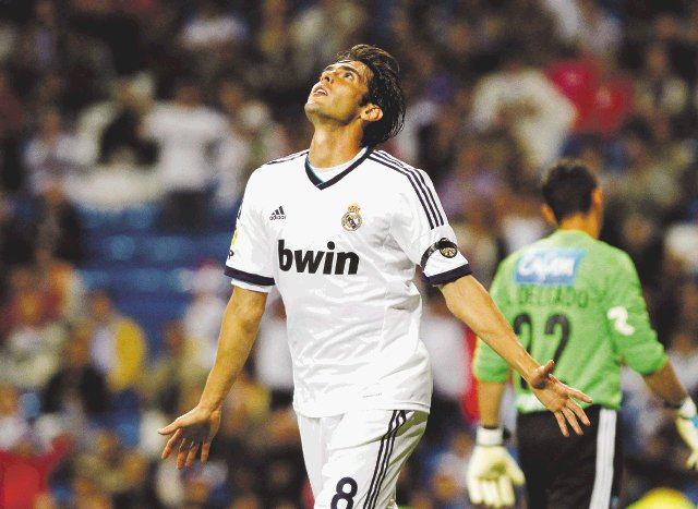  ¿Convenció a Mourinho?. Real Madrid, con Kaká, destrozó 8-0 al Millonarios.AP.