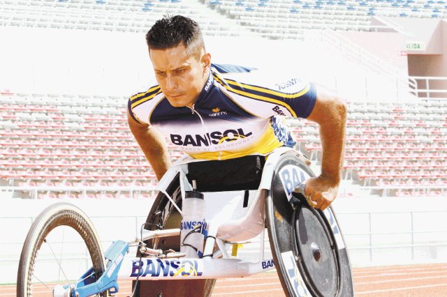  A correr con una buena sonrisa. El atleta paralímpico Laurens Molina será el dedicado. GN.