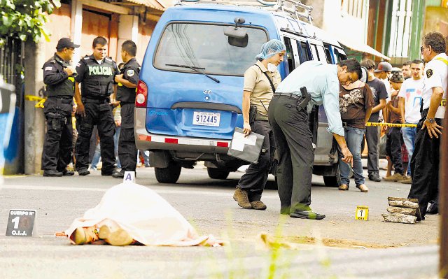 Muere colegial atropellado. 